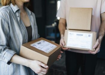 Συμβούλιο της ΕΕ: Επιβάλλεται δασμός 3 ευρώ σε όλα τα μικρά δέματα αξίας κάτω των 150 ευρώ που εισέρχονται στην ΕΕ από 1/7/2026