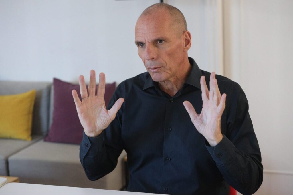 Γιάνης Βαρουφάκης: "Συγχαρητήρια στον κ. Πιερρακάκη, αλλά το μίσος είναι ο δικός μας τίτλος τιμής"