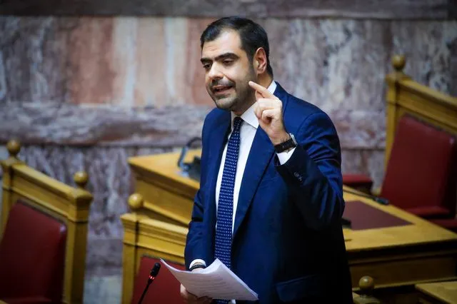 Αγροτικές κινητοποιήσεις: Η κυβέρνηση απειλεί τους αγρότες με "συνέπειες του νόμου"