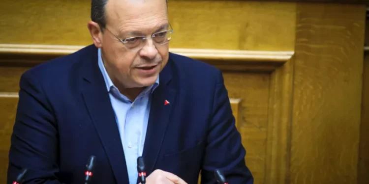 Σκληρή επίθεση Φάμελλου κατά Φλωρίδη: "Δεν είστε άξιος να εκπροσωπείτε το υπουργείο Δικαιοσύνης"