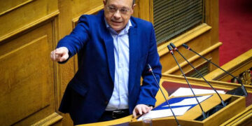 Σωκράτης Φάμελλος στη Βουλή για τον Προϋπολογισμό: “Φτωχοί οι πολίτες, πλούσια τα καρτέλ και οι γαλάζιες ακρίδες”