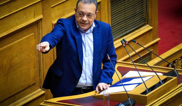 Σωκράτης Φάμελλος στη Βουλή για τον Προϋπολογισμό: “Φτωχοί οι πολίτες, πλούσια τα καρτέλ και οι γαλάζιες ακρίδες”