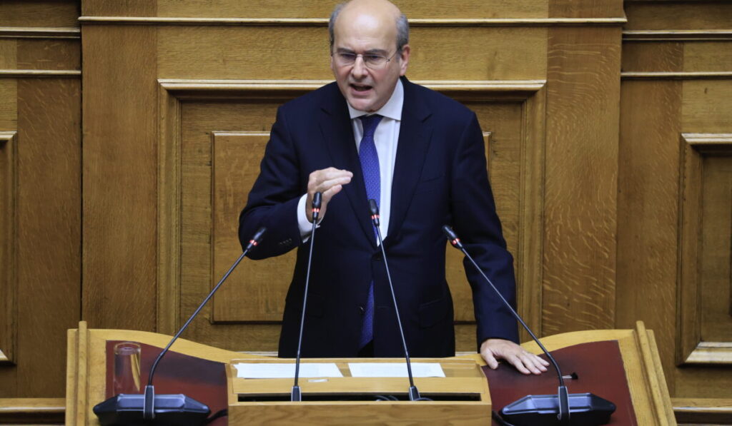 Ο Κωστής Χατζηδάκης ανακοίνωσε πρόσθετη στήριξη 160 εκατ. ευρώ στους αγρότες