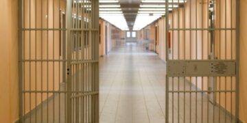 Στη φυλακή μετά την απολογία της η 16χρονη μαθήτρια που μαχαίρωσε συμμαθήτρια της σε σχολείο της Κυψέλης