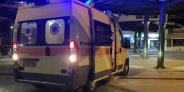 Θανατηφόρο τροχαίο στη Νέα Φιλαδέλφεια με μηχανή που συγκρούστηκε με τρόλεϊ - Νεκρός ο 27χρονος αναβάτης της μηχανής