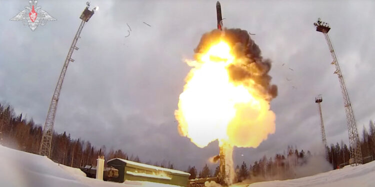 Ρωσικά αντίποινα για το χτύπημα ρωσικού τάνκερ στη Μεσόγειο – Βαλλιστικός πύραυλος έπληξε την Οδησσό