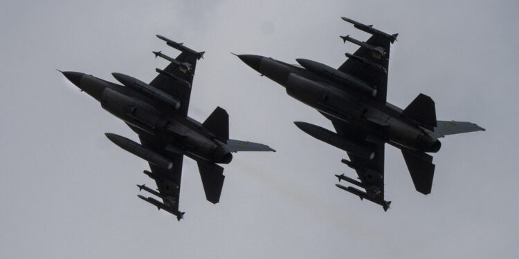 Άρχισαν πάλι οι αερομαχίες στο Αιγαίο: Ελληνικά μαχητικά αναχαίτισαν οπλισμένα τουρκικά F-16