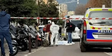 Γαλλία: H αστυνομία σκότωσε έναν 26χρονο που απειλούσε με μαχαίρι πολίτες στην Αζαξιό