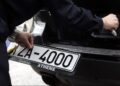 Ξεκίνησε η επιστροφή πινακίδων ΙΧ από τη Δημοτική Αστυνομία του Δήμου Αθηναίων