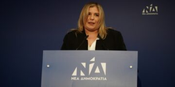 Η Μαρία Συρεγγέλα σκοπεύει να προβεί σε νομικές διαδικασίες κατά της προέδρου της Πλεύσης Ελευθερίας Ζωής Κωνσταντοπούλου