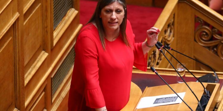 Χριστουγεννιάτικες ευχές Ζωής Κωνσταντοπούλου: "Καλά Χριστούγεννα και χρόνια πολλά σε όποιον αγωνίζεται και διεκδικεί"