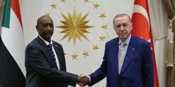 Συνάντηση Ερντογάν στην Άγκυρα με τον ντε φάκτο ηγέτη του Σουδάν, στρατηγό Άμπντελ Φάταχ αλ Μπουρχάν