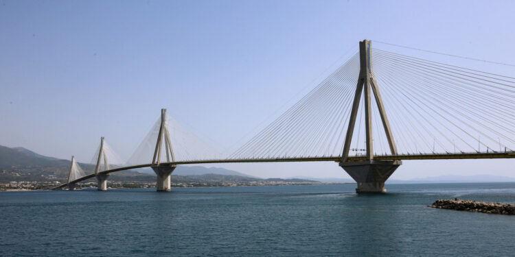 Αυξάνονται από 1η Ιανουαρίου τα διόδια της γέφυρας Ρίου-Αντιρρίου - Οι νέες τιμές