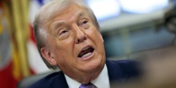 Ντόναλντ Τραμπ: "Ο Ζελένσκι δεν έχει τίποτα μέχρι να το εγκρίνω εγώ"