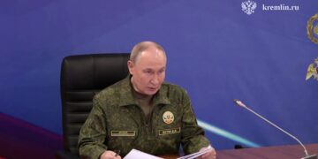 Πούτιν: «Αν το Κίεβο δεν επιθυμεί να επιλύσει το ζήτημα ειρηνικά, η Ρωσία θα πετύχει όλους τους στόχους της “στρατιωτικής επιχείρησής” της με τη χρήση βίας»