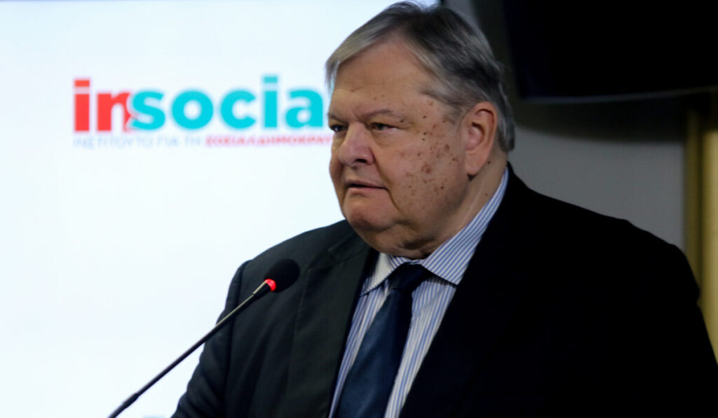 Συνέντευξη Βενιζέλου στο «Βήμα της Κυριακής»: "Υποψήφιοι πρωθυπουργοί είναι οι αρχηγοί των κομμάτων, όχι εγώ – Η χώρα είναι μη διακυβερνήσιμη"