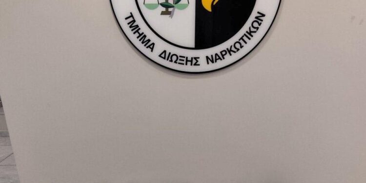 Καστοριά: Συνελήφθησαν τρία μέλη κυκλώματος διακίνησης ναρκωτικών – Βρέθηκαν πάνω από 28 κιλά κάνναβης σε πορτ-μπαγκάζ 19χρονης