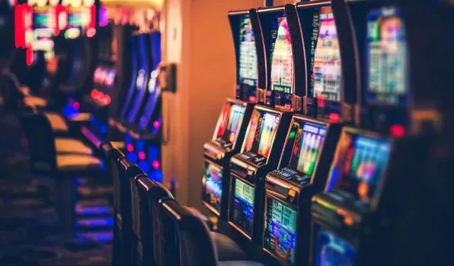 Κολωνός: Διάρρηξη με τη μέθοδο Ριφιφί σε κατάστημα τυχερών παιχνιδιών