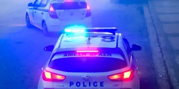 Συνελήφθη 58χρονος μεθυσμένος οδηγός που χτύπησε πέντε παρκαρισμένα ΙΧ στο κέντρο της Λαμίας