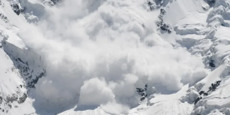 Σφοδρές χιονοπτώσεις στην Τουρκία - Τρεις νεκροί από χιονοστιβάδες