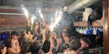 Τραγωδία στο μπαρ «Constellation» του Κραν Μοντανά: «Η πυρκαγιά ξεκίνησε από κεριά-βεγγαλικά σε σαμπάνιες»