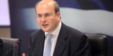 Ανάρτηση Χατζηδάκη: «Δεν υπάρχουν δικαιολογίες για άρνηση διαλόγου - Ρεκόρ 3,8 δισ. ευρώ στους αγρότες το 2025»