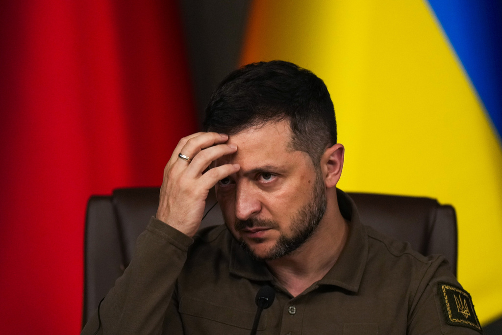 Ο Ζελένσκι αντικαθιστά τον υπουργό Άμυνας