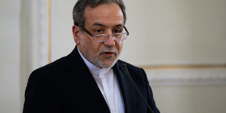 ΥΠΕΞ Ιράν Αμπάς Αραγτσί: "Απερίσκεπτη και επικίνδυνη η απειλή Τραμπ ότι οι ΗΠΑ θα επέμβουν εάν σκοτωθούν διαδηλωτές στο Ιράν"