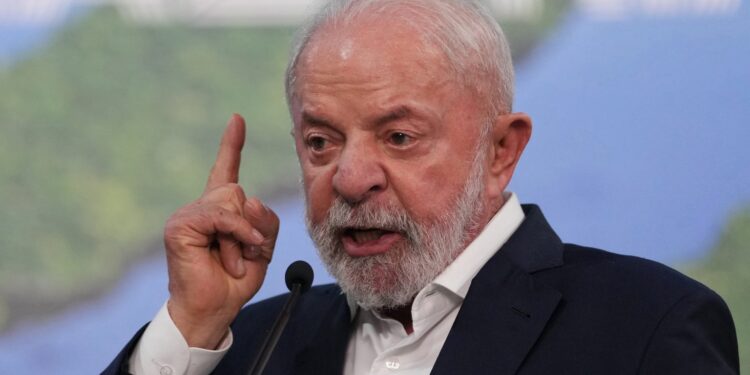 Λούλα ντα Σίλβα: "Οι βομβαρδισμοί των ΗΠΑ στη Βενεζουέλα υπερβαίνουν το όριο του αποδεκτού"