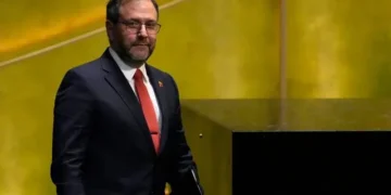 ΥΠΕΞ Βενεζουέλας Ιβάν Γκιλ Πίντο: "Να μελετήσει διεθνές δίκαιο ο Έλληνας πρωθυπουργός"