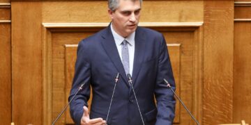 Υπουργός Υποδομών και Μεταφορών Χρίστος Δήμας: "Αποκαταστάθηκε το τεχνικό πρόβλημα στις συχνότητες – Δεν επηρέασε την ασφάλεια των πτήσεων"