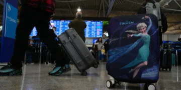 Η ανακοίνωση του ΣΥΡΙΖΑ για το χάος στα αεροδρόμια