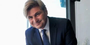 Νικόλας Φαραντούρης στην ΕΡΤ για την Καρυστιανού: "Ενα κίνημα πολιτών θα ήταν καλοδεχούμενο"