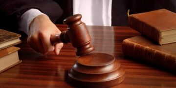 Προθεσμία για την απολογία τους την Παρασκευή έλαβαν οι τρεις που συνελήφθησαν για τον θάνατο του 30χρονου στην Πάτρα