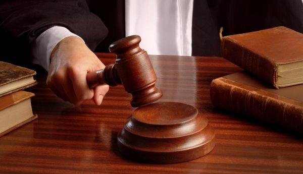 Προθεσμία για την απολογία τους την Παρασκευή έλαβαν οι τρεις που συνελήφθησαν για τον θάνατο του 30χρονου στην Πάτρα