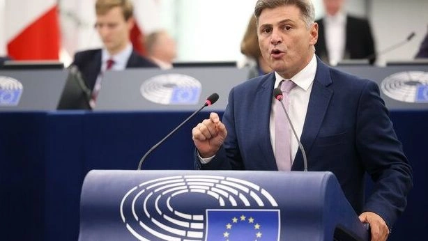 ΣΥΡΙΖΑ: Ο Φαραντούρης εκτός ευρωομάδας με απόφαση Φάμελλου - Παραπέμπεται για διαγραφή