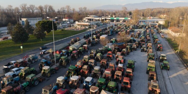 Νέα παραγγελία του Αρείου Πάγου για τα αγροτικά μπλόκα
