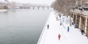 Κύμα ψύχους στην Δυτική Ευρώπη - Παρέλυσαν αεροδρόμια - μεγάλα προβλήματα στις συγκοινωνίες