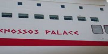 Μήλος: Το «Knossos» και «Festos Palace» δεν «έδεσαν» στο λιμάνι λόγω των θυελλωδών ανέμων - Ταλαιπωρία για 1641 επιβάτες