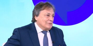 Αλέξανδρος Αυλωνίτης στο ΕΡΤnews: "Είμαι ανοιχτός να συζητήσω με την κυρία Καρυστιανού"