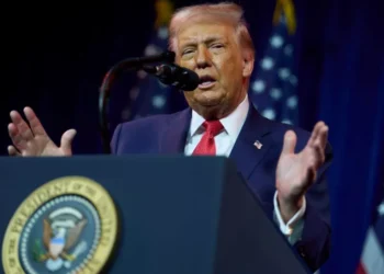 Ντόναλντ Τραμπ: «Το Ιράν κοιτάζει προς την ελευθερία - Οι ΗΠΑ έτοιμες να βοηθήσουν»