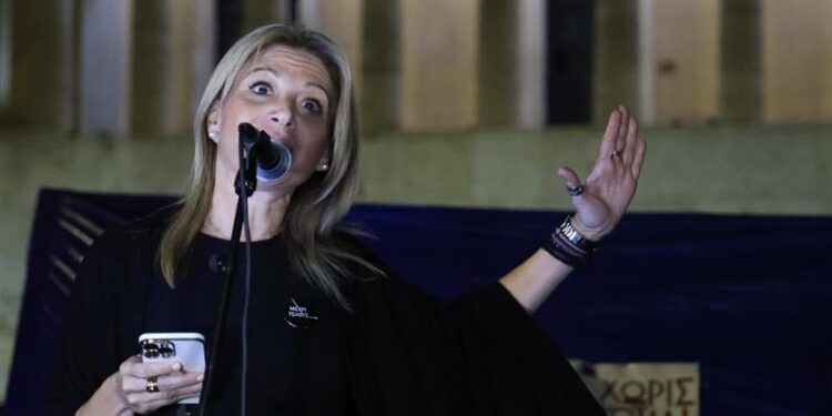 Δημοσκόπηση GPO: Ποια είναι τα τρία κόμματα από τα οποία παίρνει τους περισσότερους ψηφοφόρους η Καρυστιανού