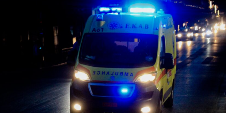 Ατύχημα με κατάρρευση ψευδοροφής καταστήματος σε εμπορικό κέντρο στη Θεσσαλονίκη - Μια γυναίκα τραυματίστηκε