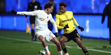 Stoiximan Super League: Η ΑΕΚ έφερε ισοπαλία 1-1 με τον Άρη στου Χαριλάου και έπεσε από την κορυφή