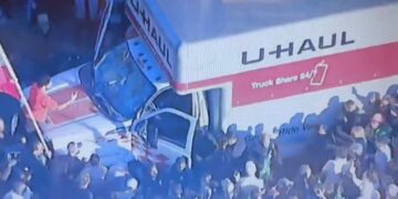 ΗΠΑ: Φορτηγό έπεσε πάνω σε πλήθος που διαδήλωνε στο Λος Άντζελες κατά του ιρανικού καθεστώτος