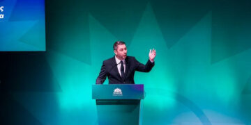 Ν. Ανδρουλάκης στην Περιφερειακή Συνδιάσκεψη Δυτικής Μακεδονίας: “Οι επόμενες εκλογές είναι μια ιστορική μάχη για την παράταξη που εμπέδωσε τη Δημοκρατία στην Ελλάδα”