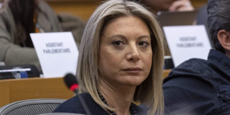 Σύλλογος Θυμάτων των Τεμπών: "Δεν θα γίνουμε όχημα για προσωπικές φιλοδοξίες – Η Καρυστιανού όφειλε να είχε παραιτηθεί"