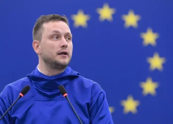 Δήλωση του Πρωθυπουργού της Γροιλανδίας Γενς Φρέντερικ Νίλσεν: «Δεν είμαστε προς πώληση. Παραμένουμε με τη Δανία και λέμε όχι στις ΗΠΑ»