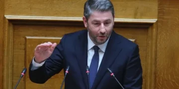 Κριτική Νίκου Ανδρουλάκη για τη νέα σύμβαση Hellenic Train: “Το παρελθόν της τραγωδίας στα Τέμπη δεν διαγράφεται”