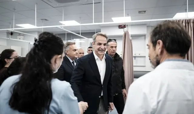 Ο Κ. Μητσοτάκης στο γενικό νοσοκομείο Αθηνών «Κοργιαλένειο-Μπενάκειο Ελληνικός Ερυθρός Σταυρός»